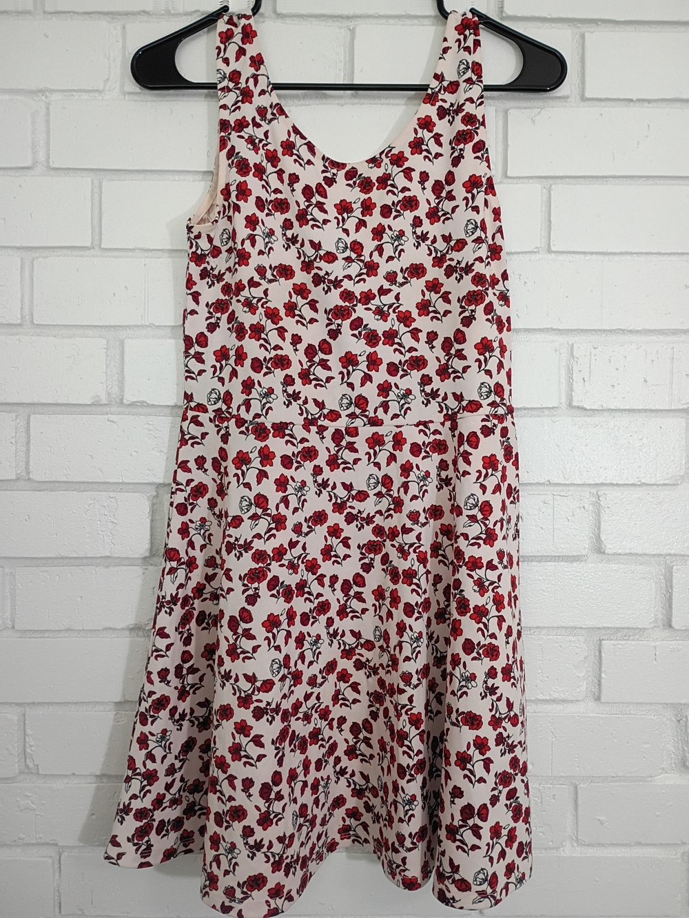 Divided White Midi Dress with Red Floral Print US 10
